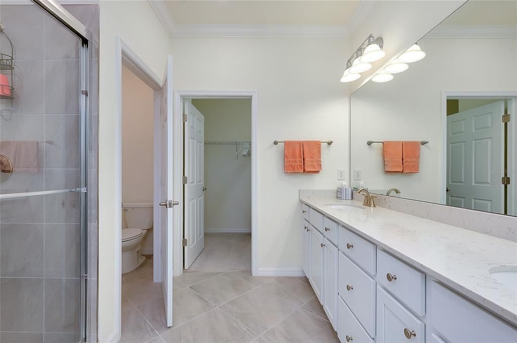 En Venta: $359,900 (3 camas, 2 baños, 1998 Pies cuadrados)