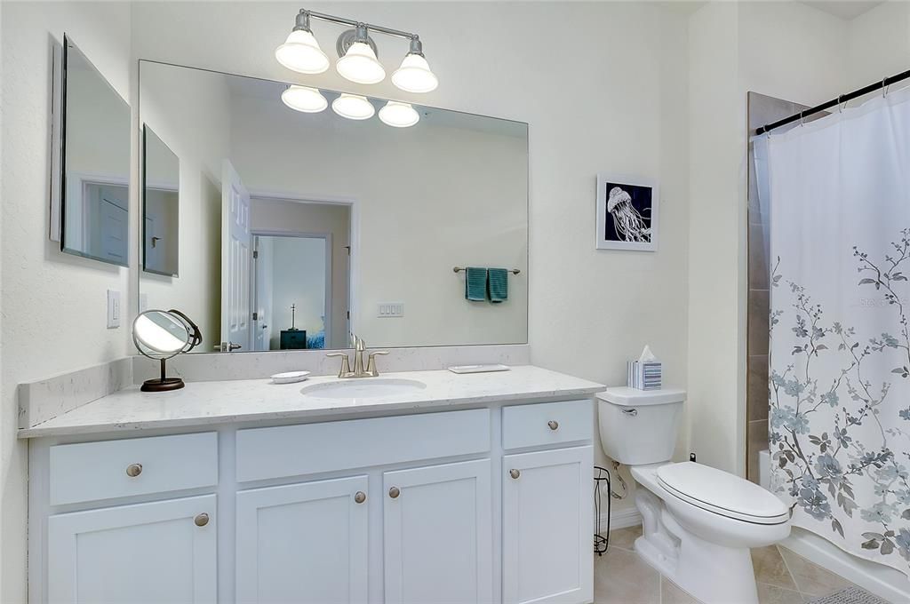 En Venta: $359,900 (3 camas, 2 baños, 1998 Pies cuadrados)