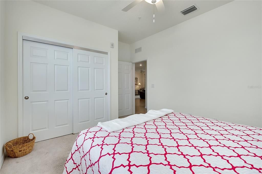 En Venta: $359,900 (3 camas, 2 baños, 1998 Pies cuadrados)