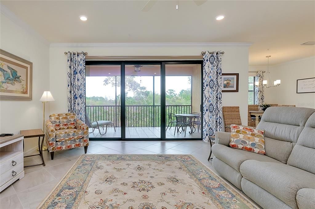 En Venta: $359,900 (3 camas, 2 baños, 1998 Pies cuadrados)