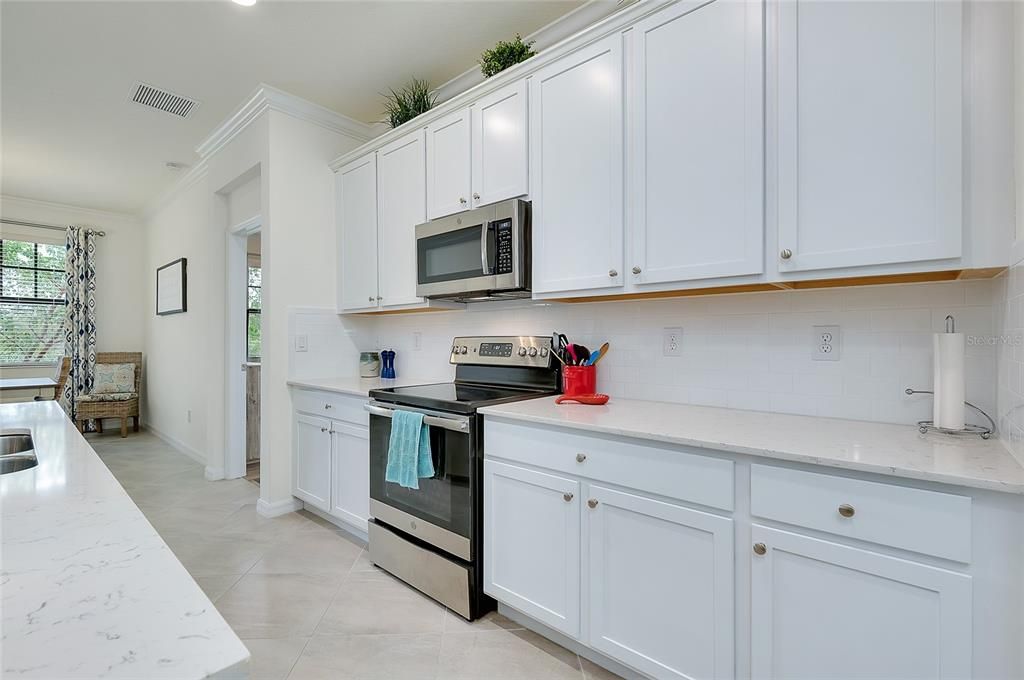 En Venta: $359,900 (3 camas, 2 baños, 1998 Pies cuadrados)