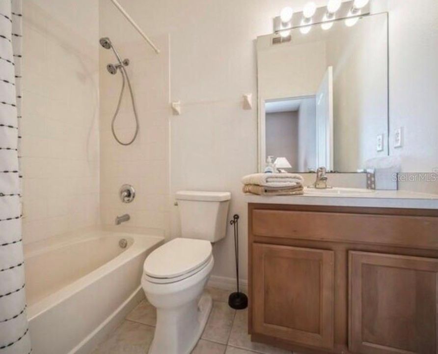 En Renta: $1,799 (2 camas, 2 baños, 1076 Pies cuadrados)