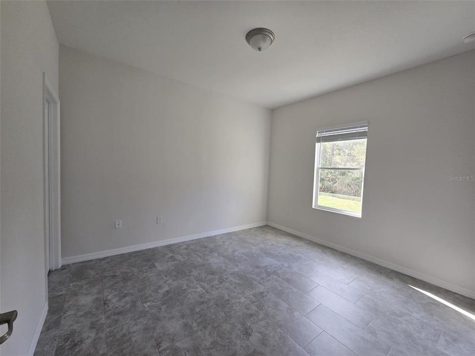 For Rent: $1,700 (3 beds, 2 baths, 1230.5 Square Feet)