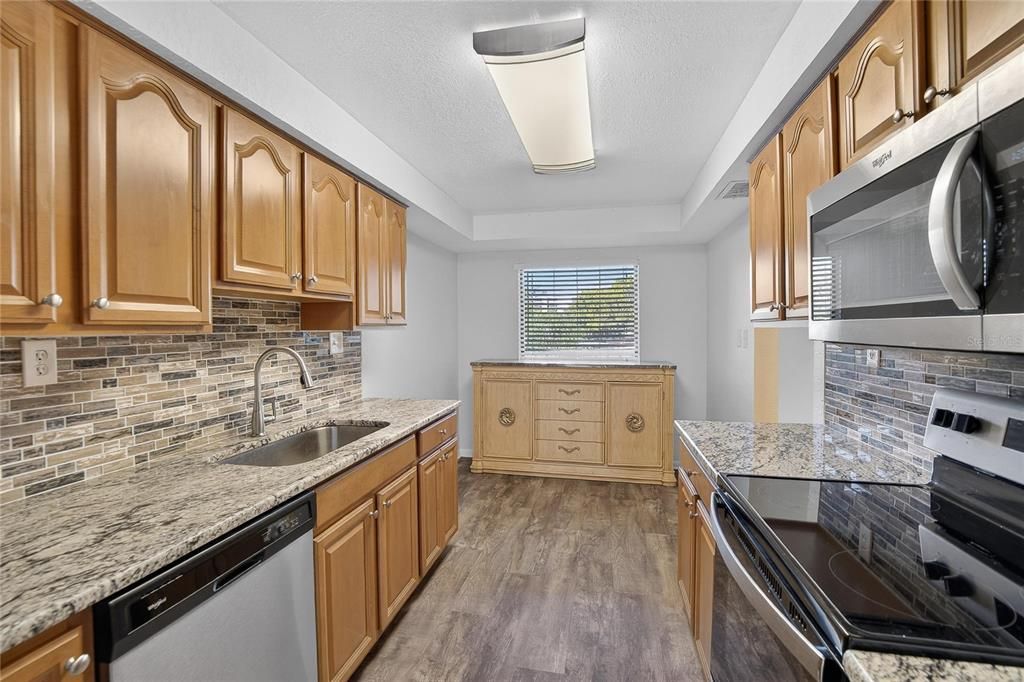For Rent: $1,799 (2 beds, 2 baths, 1070 Square Feet)