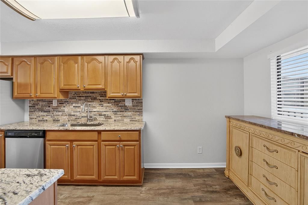 For Rent: $1,799 (2 beds, 2 baths, 1070 Square Feet)