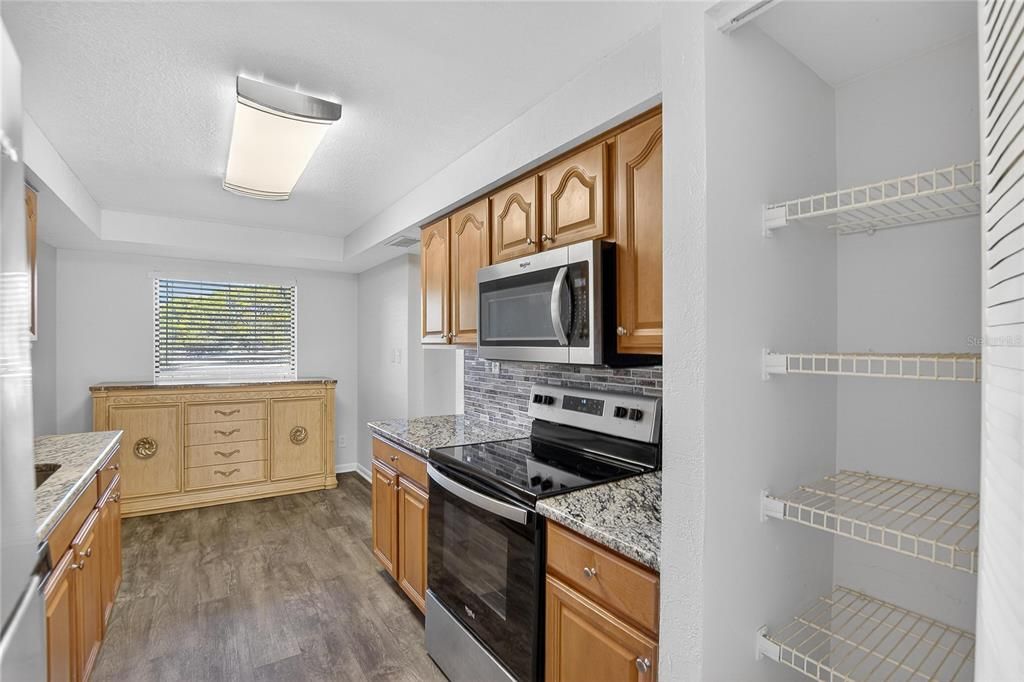 For Rent: $1,799 (2 beds, 2 baths, 1070 Square Feet)