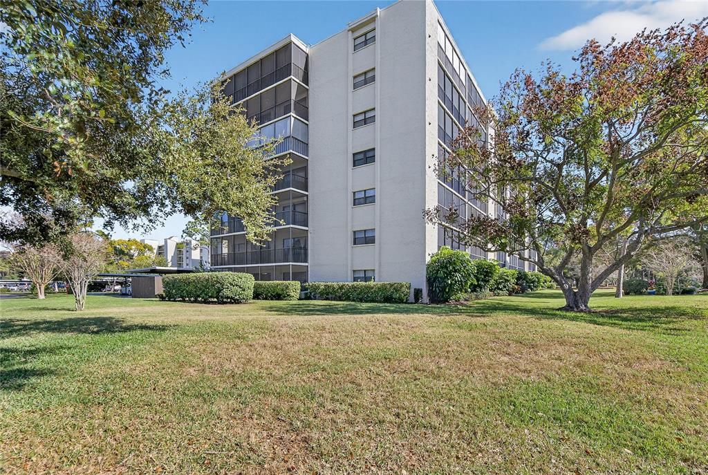 For Rent: $1,799 (2 beds, 2 baths, 1070 Square Feet)