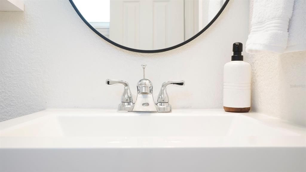 出租: $4,000 (3 贝兹, 2 浴室, 1596 平方英尺)