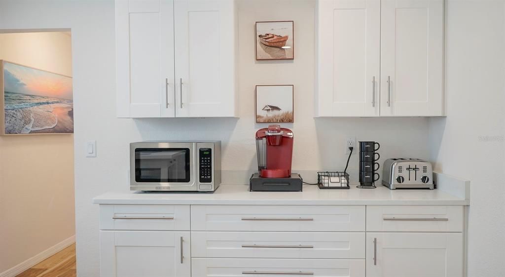 出租: $4,000 (3 贝兹, 2 浴室, 1596 平方英尺)