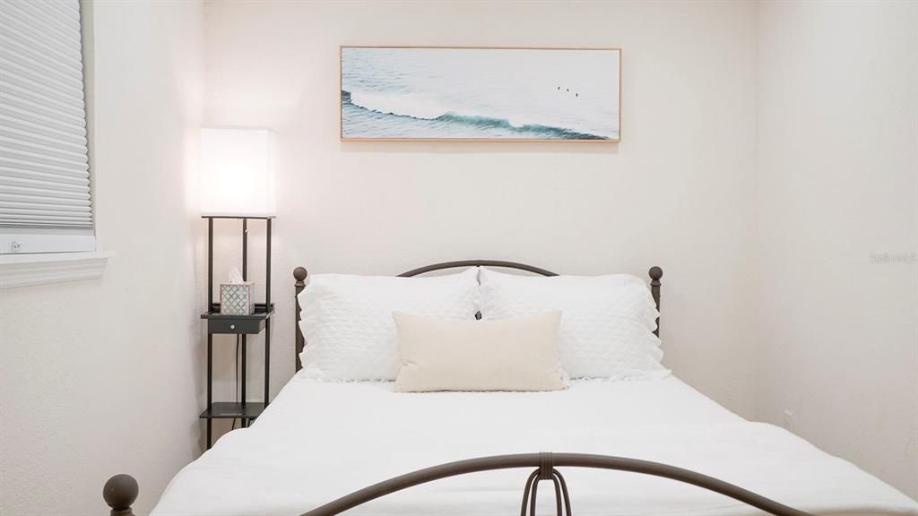 出租: $4,000 (3 贝兹, 2 浴室, 1596 平方英尺)