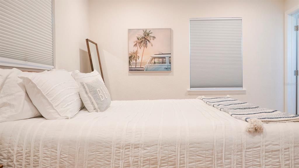 出租: $4,000 (3 贝兹, 2 浴室, 1596 平方英尺)