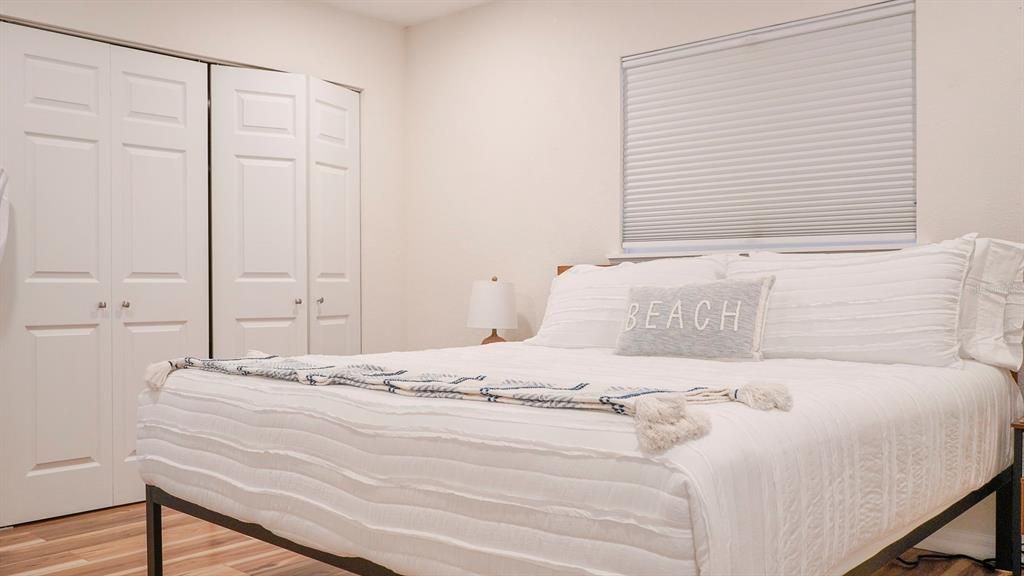 出租: $4,000 (3 贝兹, 2 浴室, 1596 平方英尺)