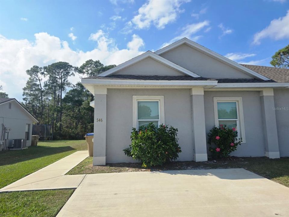 For Rent: $1,700 (3 beds, 2 baths, 1230.5 Square Feet)