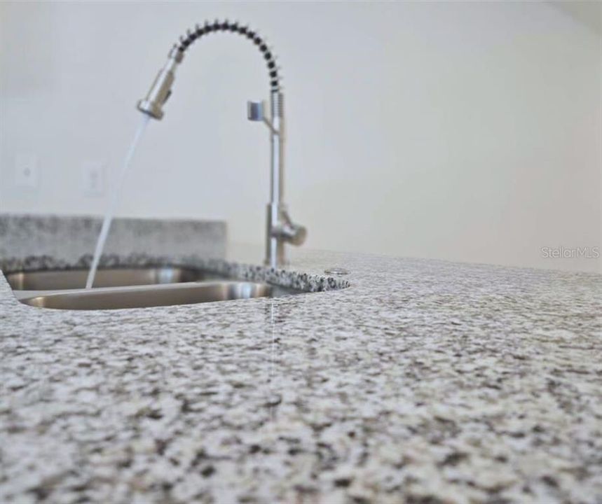 For Rent: $1,700 (3 beds, 2 baths, 1230.5 Square Feet)