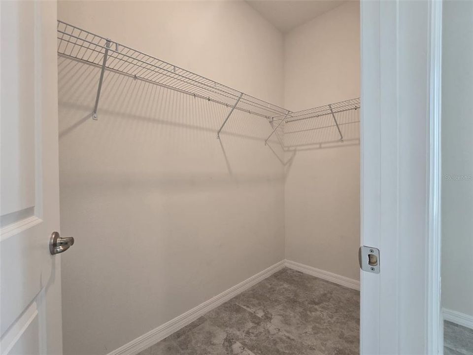 For Rent: $1,700 (3 beds, 2 baths, 1230.5 Square Feet)