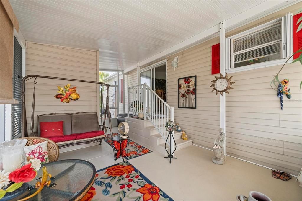 For Sale: $180,000 (3 beds, 2 baths, 1296 Square Feet)