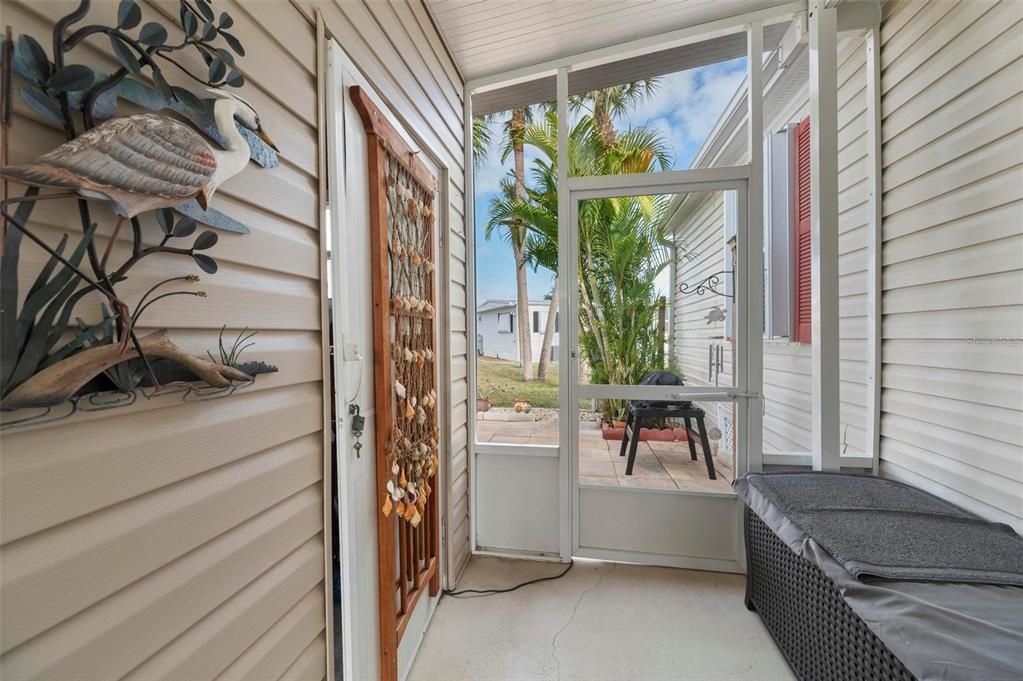 For Sale: $180,000 (3 beds, 2 baths, 1296 Square Feet)