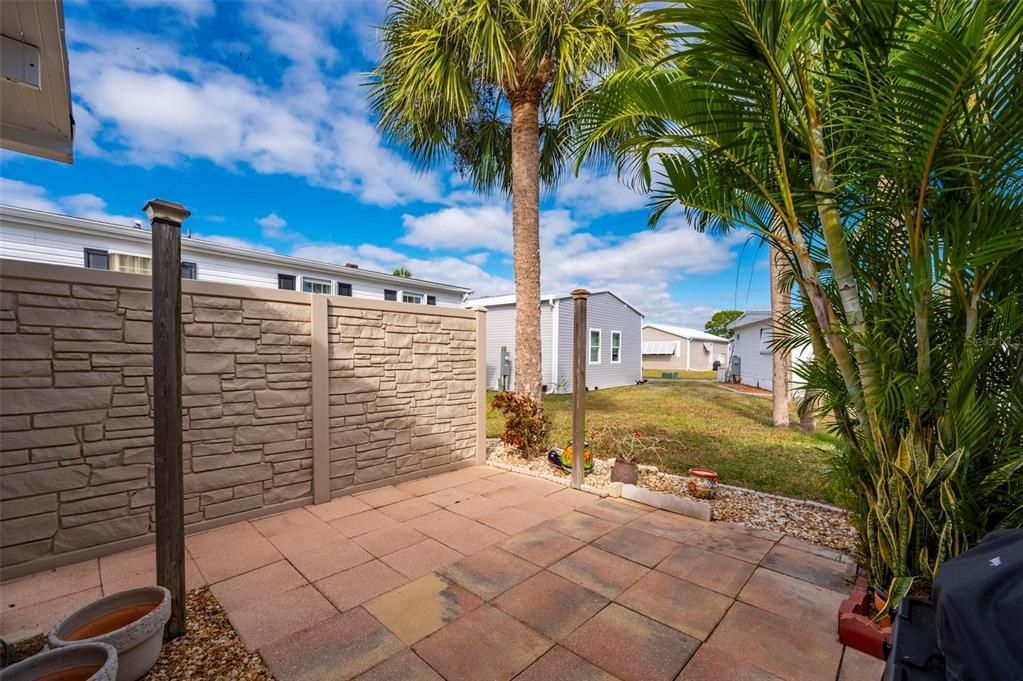 For Sale: $180,000 (3 beds, 2 baths, 1296 Square Feet)