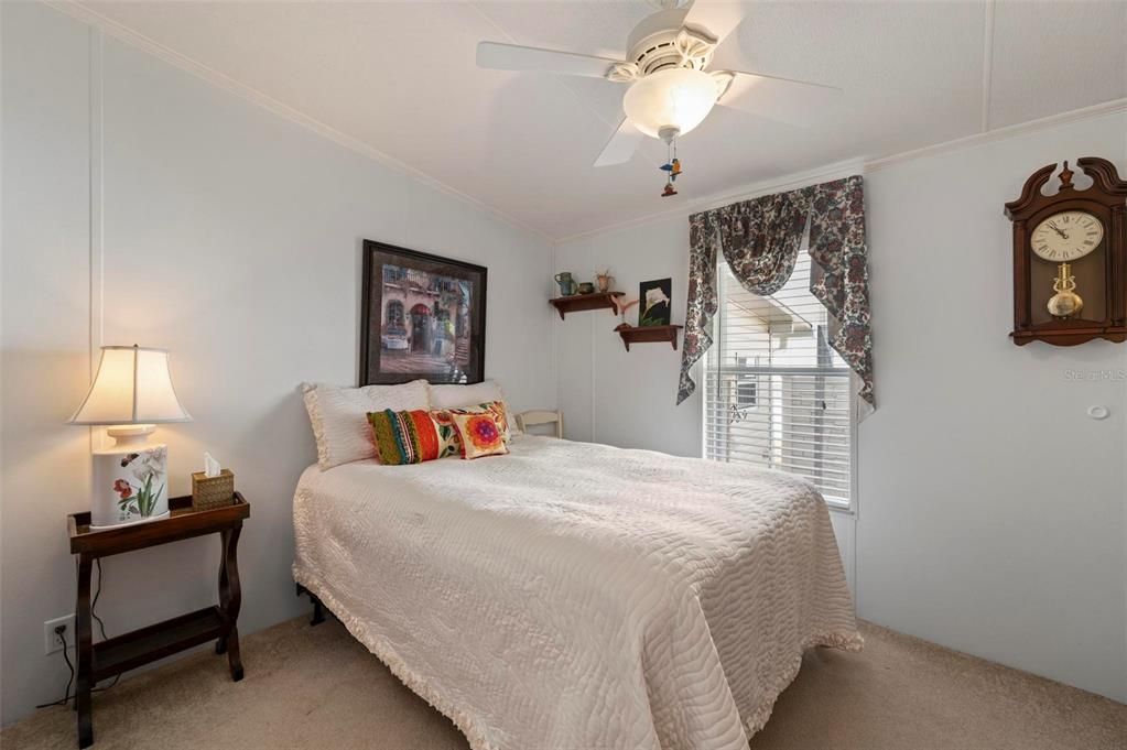 For Sale: $180,000 (3 beds, 2 baths, 1296 Square Feet)