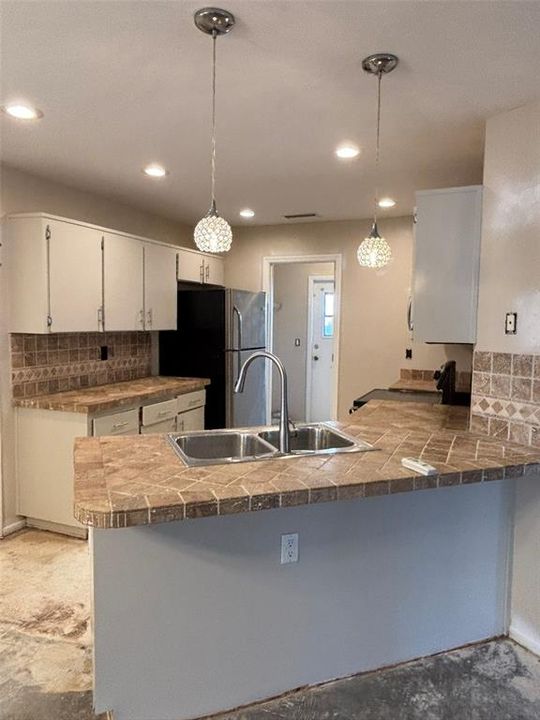 En Venta: $419,000 (3 camas, 2 baños, 1383 Pies cuadrados)