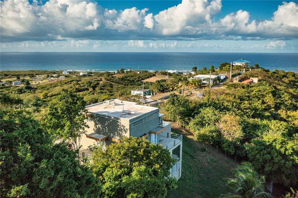 For Sale: $724,000 (2 beds, 2 baths, 1834 Square Feet)