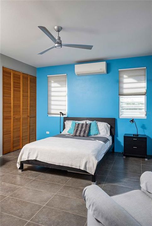 For Sale: $724,000 (2 beds, 2 baths, 1834 Square Feet)