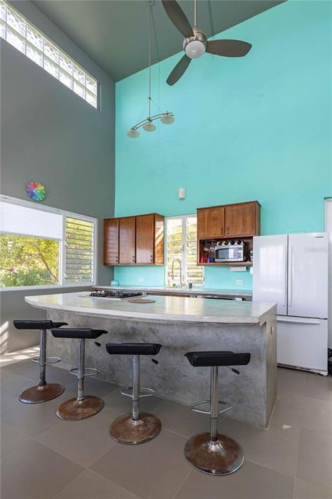 For Sale: $724,000 (2 beds, 2 baths, 1834 Square Feet)