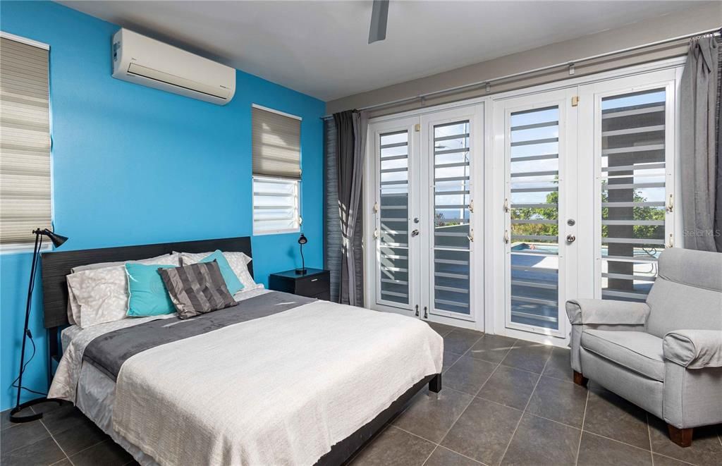 For Sale: $724,000 (2 beds, 2 baths, 1834 Square Feet)