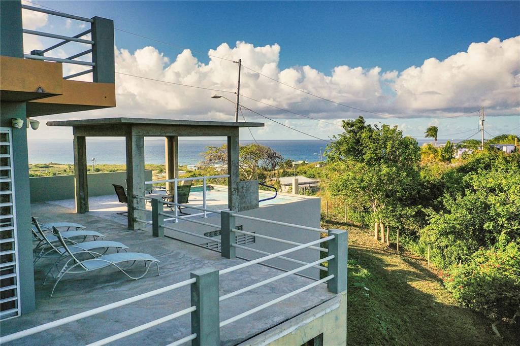 For Sale: $724,000 (2 beds, 2 baths, 1834 Square Feet)