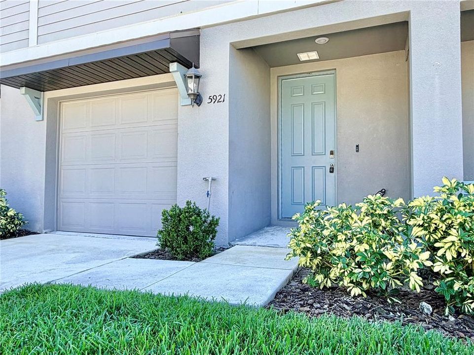 出租: $2,100 (3 贝兹, 2 浴室, 1539 平方英尺)