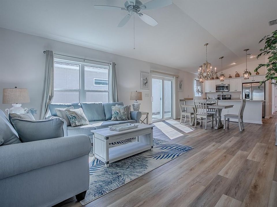 На продажу: $438,900 (3 спален, 2 ванн, 1497 Квадратных фут)