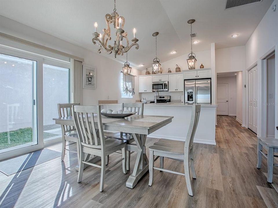 На продажу: $438,900 (3 спален, 2 ванн, 1497 Квадратных фут)