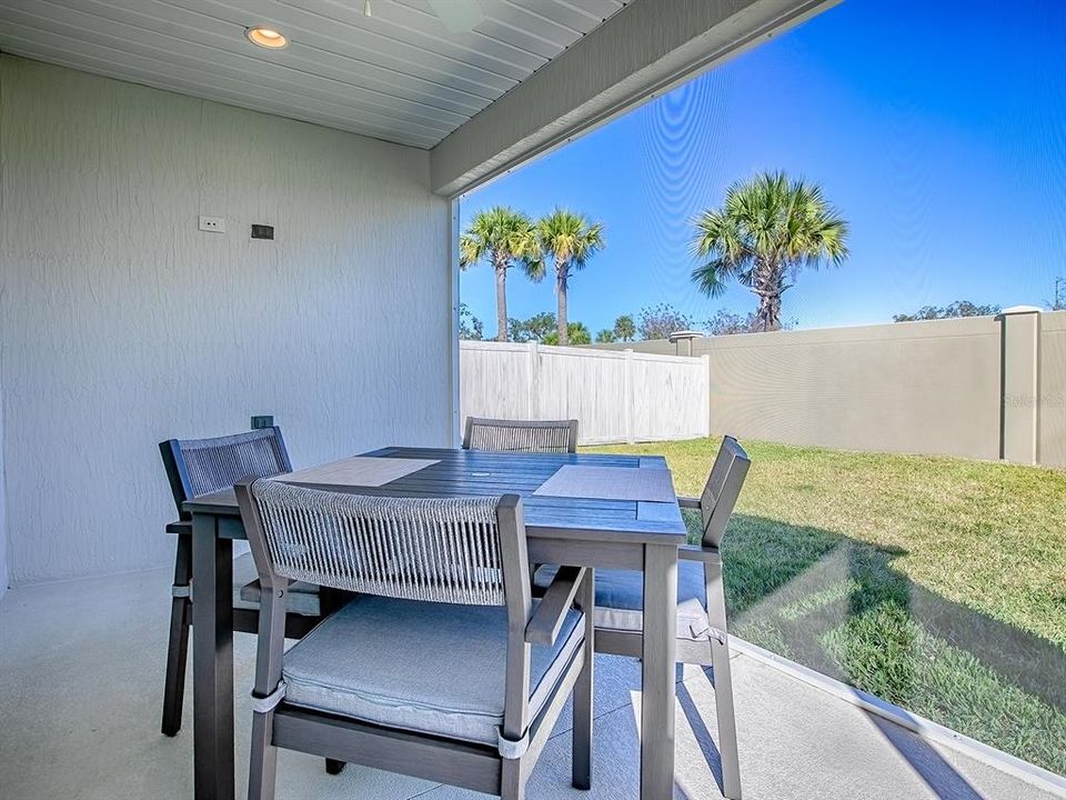 На продажу: $438,900 (3 спален, 2 ванн, 1497 Квадратных фут)