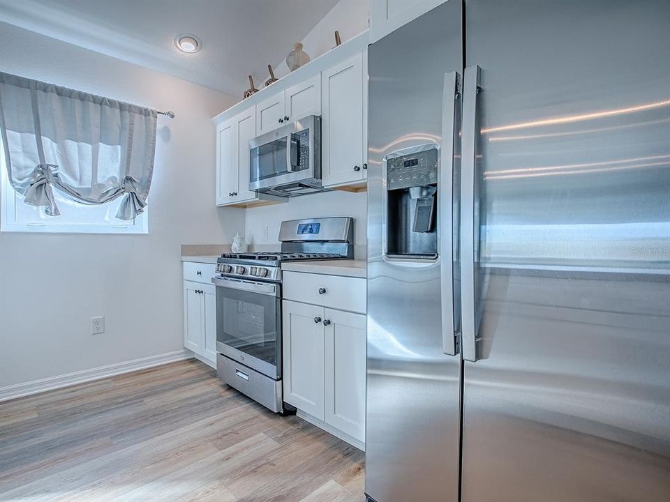 На продажу: $438,900 (3 спален, 2 ванн, 1497 Квадратных фут)