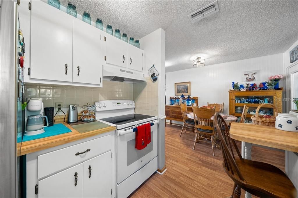 For Sale: $649,900 (3 beds, 2 baths, 1430 Square Feet)