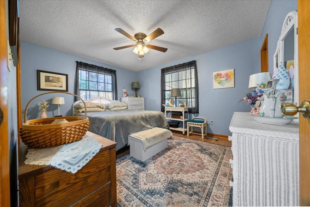 For Sale: $649,900 (3 beds, 2 baths, 1430 Square Feet)