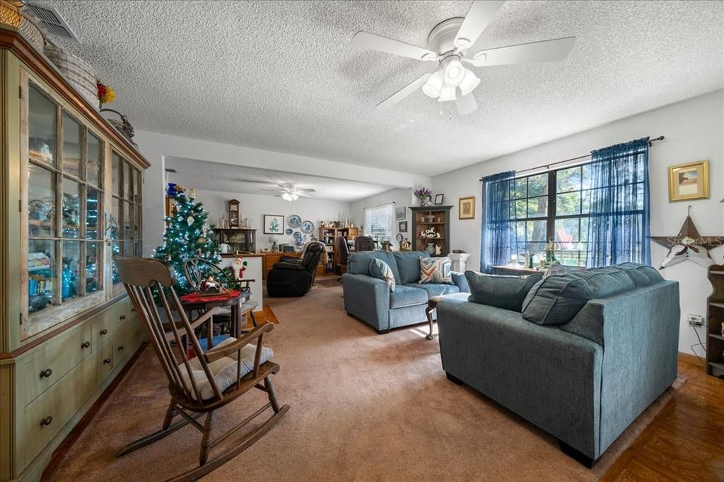 For Sale: $649,900 (3 beds, 2 baths, 1430 Square Feet)