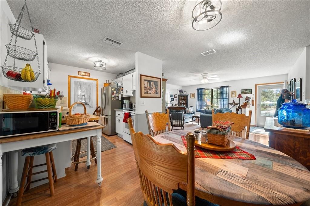 For Sale: $649,900 (3 beds, 2 baths, 1430 Square Feet)