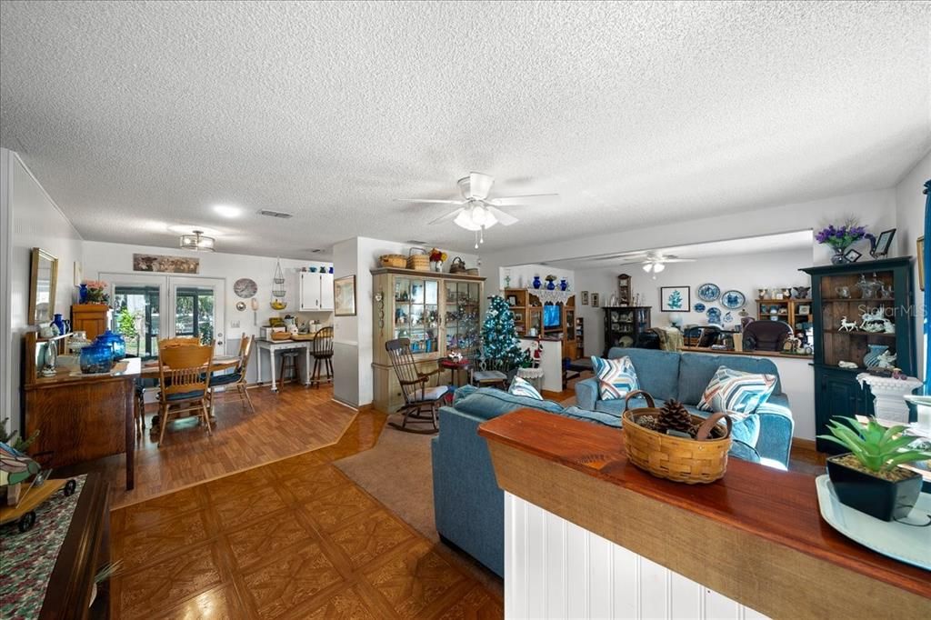 For Sale: $649,900 (3 beds, 2 baths, 1430 Square Feet)