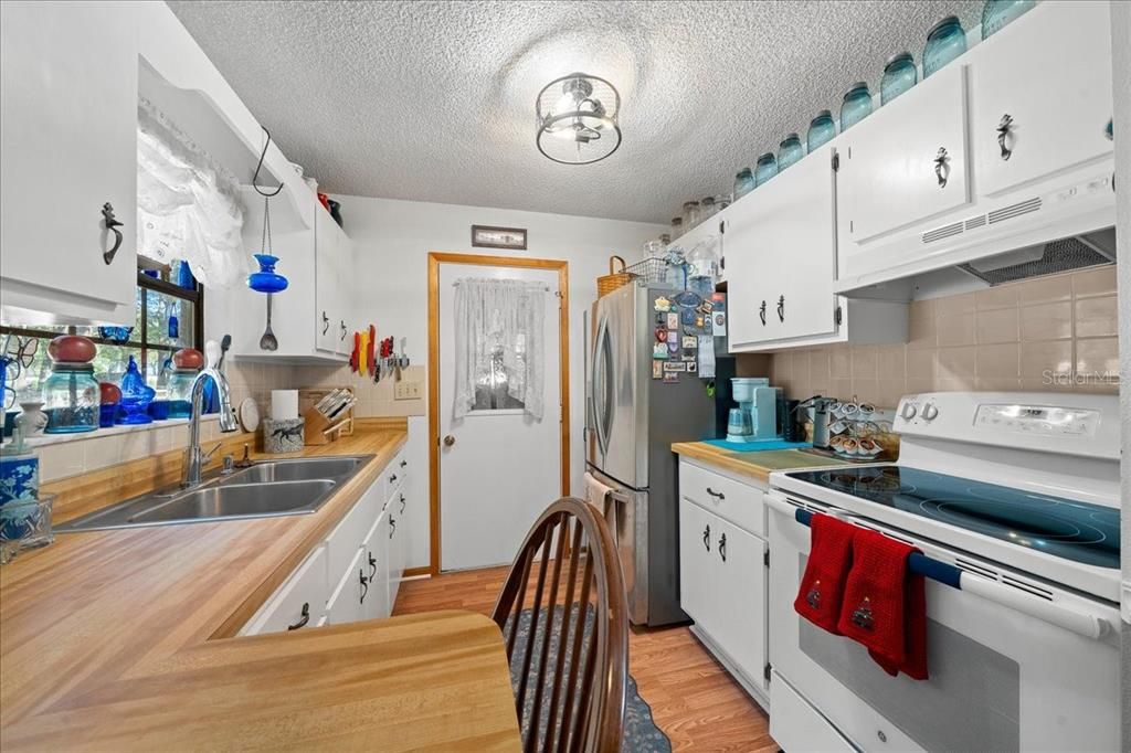 For Sale: $649,900 (3 beds, 2 baths, 1430 Square Feet)