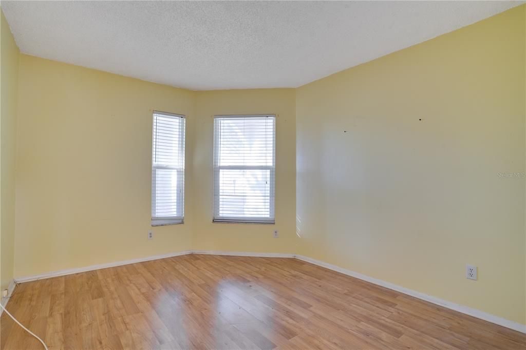 For Sale: $379,000 (3 beds, 2 baths, 1624 Square Feet)