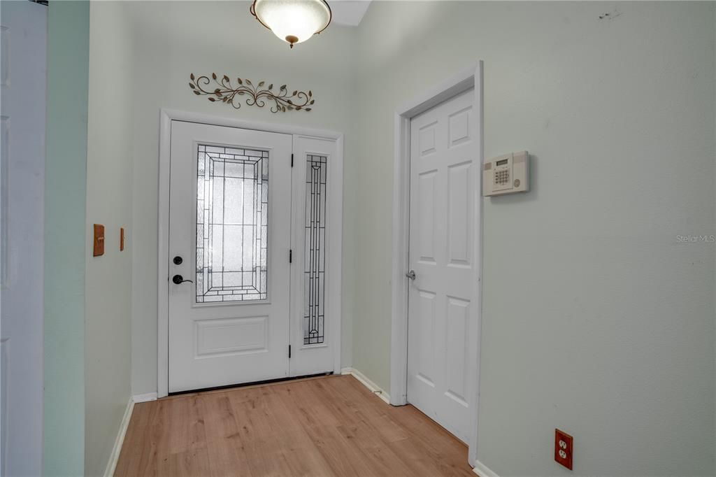 For Sale: $379,000 (3 beds, 2 baths, 1624 Square Feet)