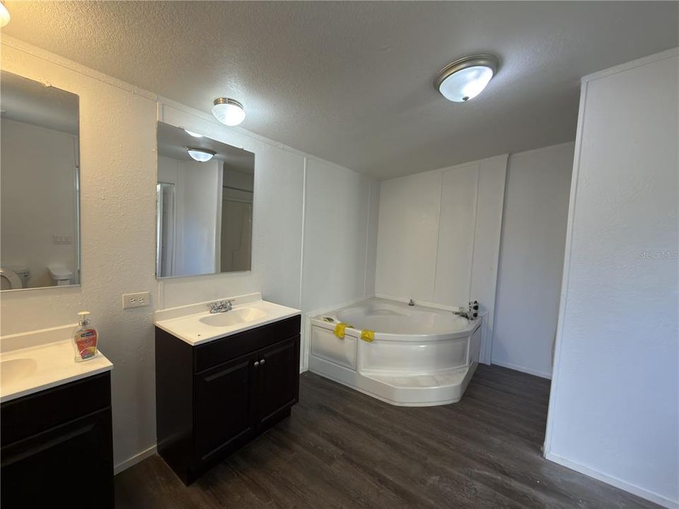 出租: $1,850 (3 贝兹, 2 浴室, 1864 平方英尺)