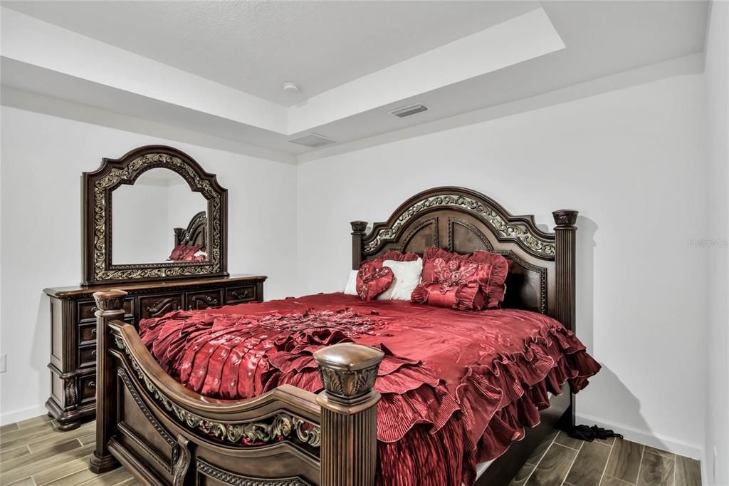 待售: $329,990 (4 贝兹, 2 浴室, 1726 平方英尺)