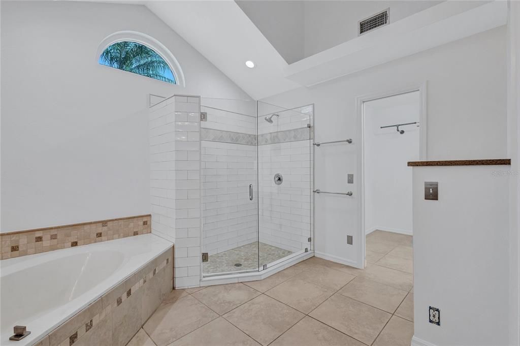 En Venta: $575,000 (3 camas, 2 baños, 1842 Pies cuadrados)