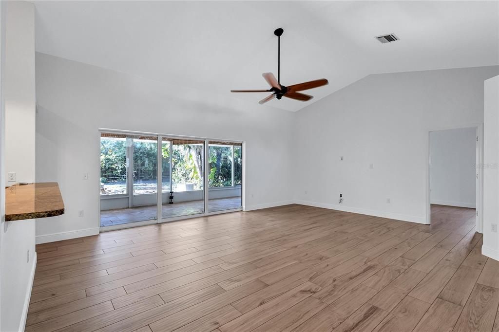 En Venta: $575,000 (3 camas, 2 baños, 1842 Pies cuadrados)