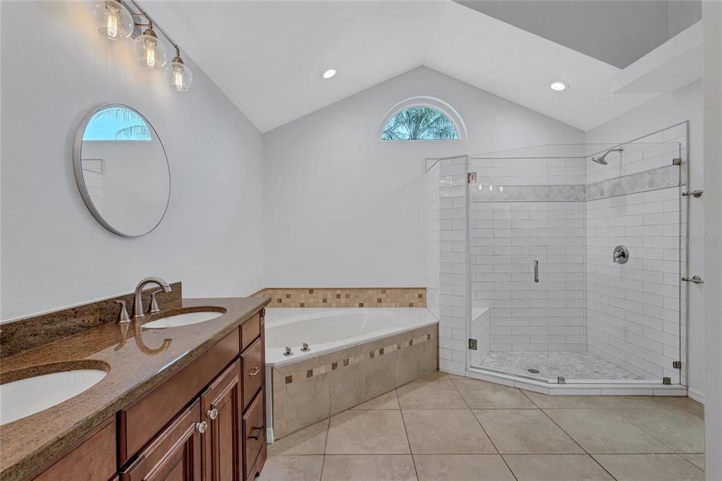 En Venta: $575,000 (3 camas, 2 baños, 1842 Pies cuadrados)