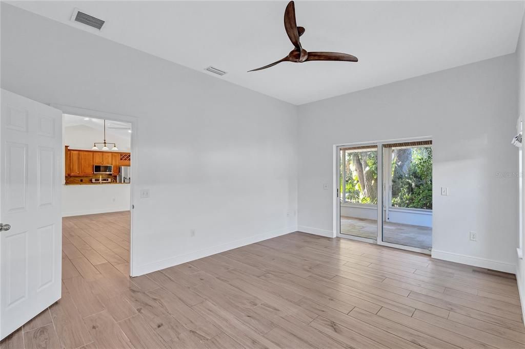 En Venta: $575,000 (3 camas, 2 baños, 1842 Pies cuadrados)