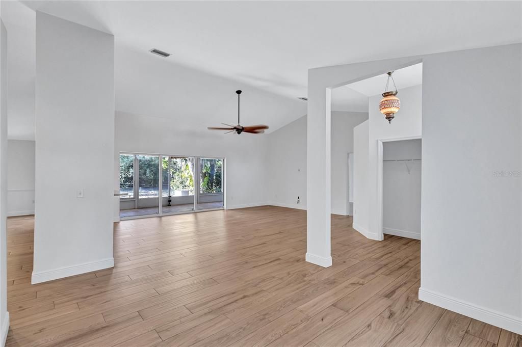 En Venta: $575,000 (3 camas, 2 baños, 1842 Pies cuadrados)