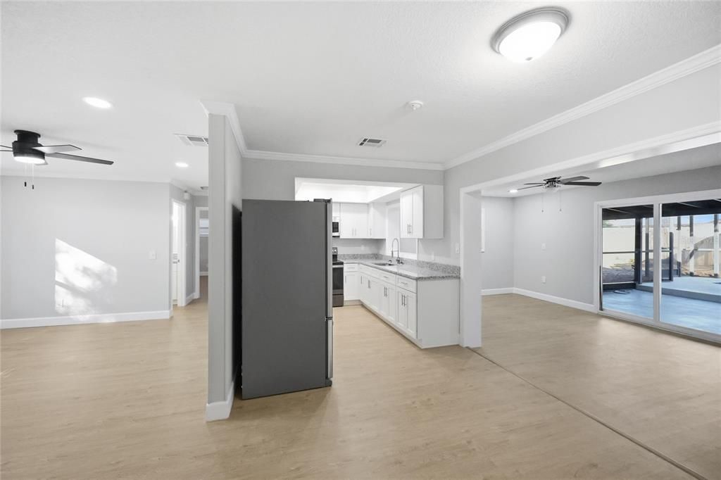 For Sale: $430,000 (3 beds, 2 baths, 1686 Square Feet)